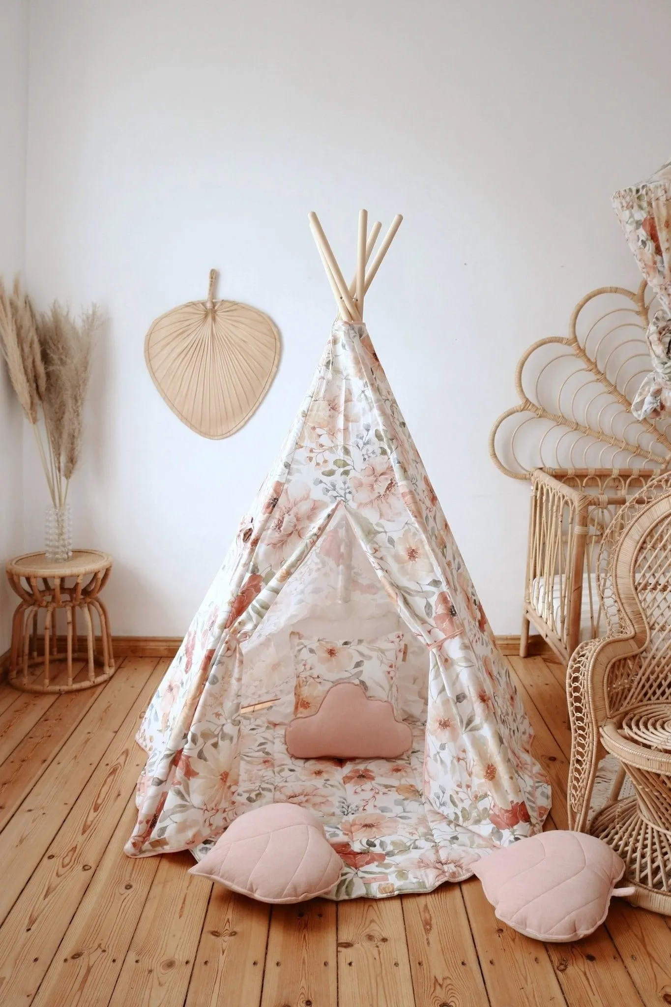 “Flower power” Teepee Tent and Round Mat Set