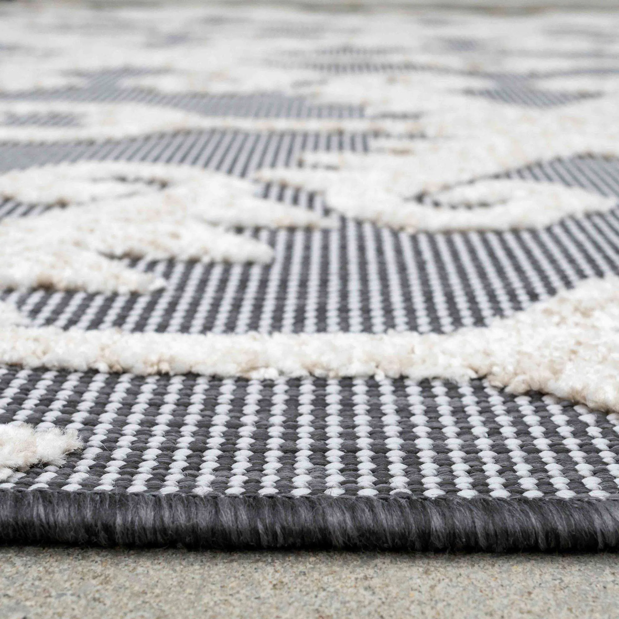 Soft Grey Elegant Trellis Weatherproof Outdoor Runner Rug - Sierra