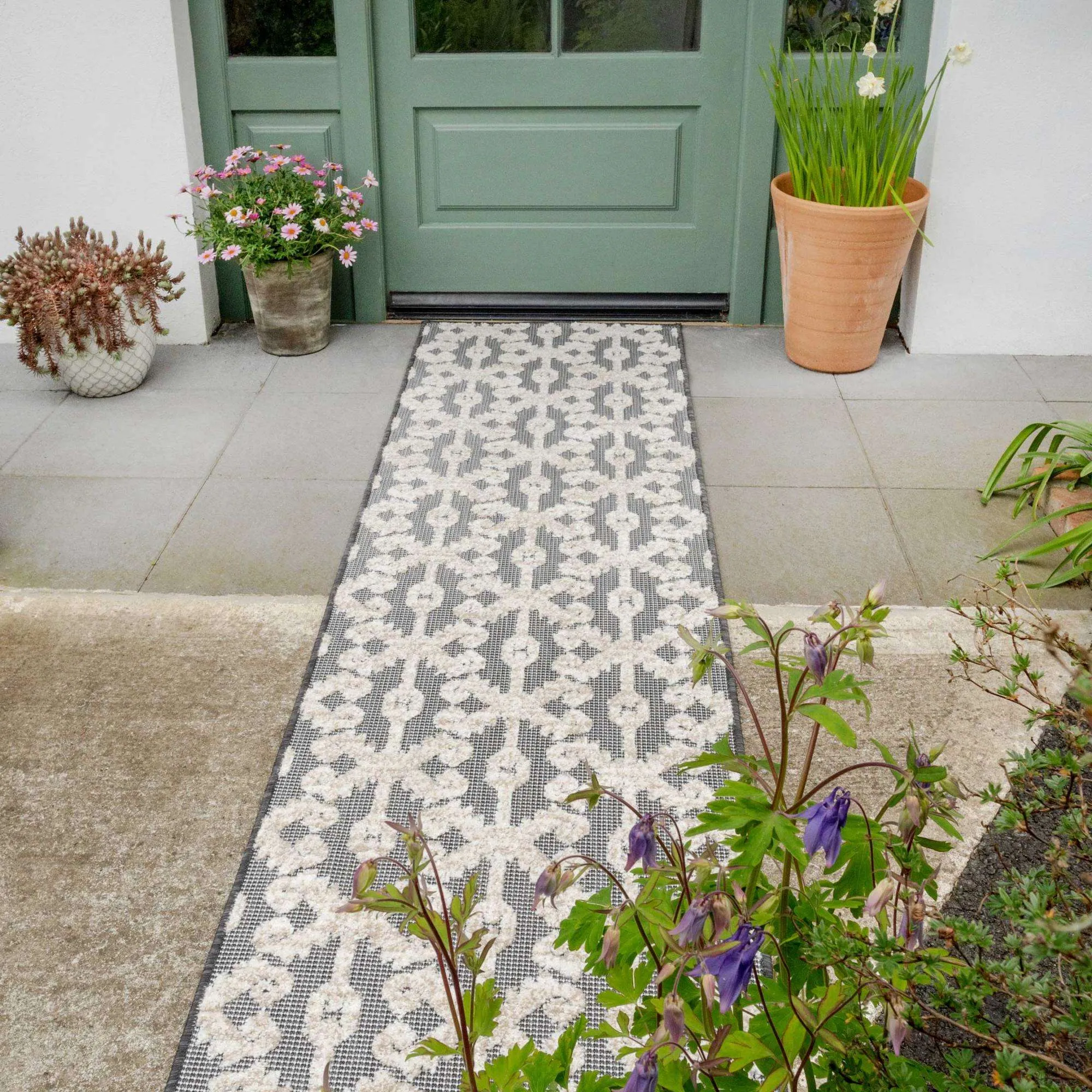 Soft Grey Elegant Trellis Weatherproof Outdoor Runner Rug - Sierra