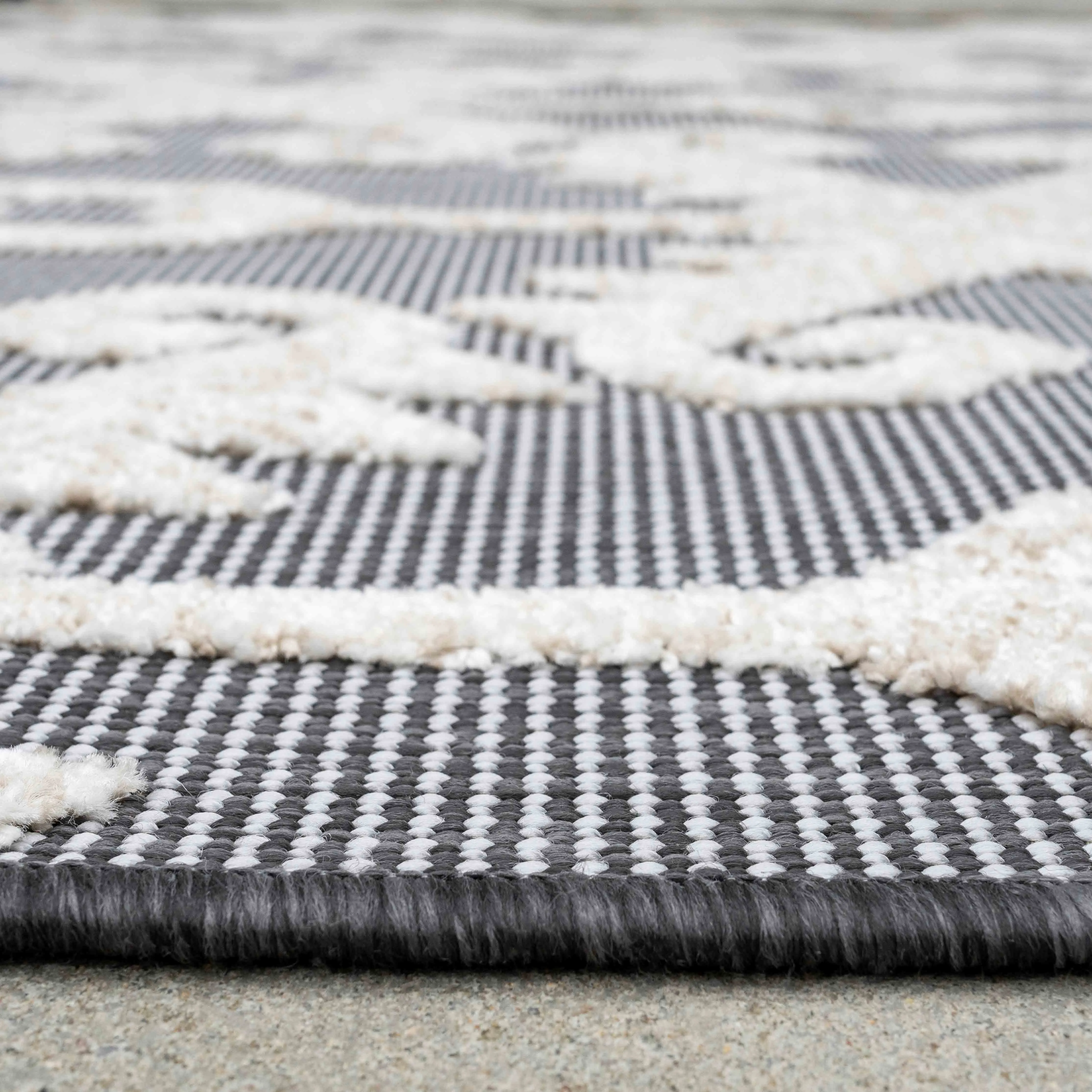 Soft Grey Trellis Weatherproof Outdoor Rug - Sierra