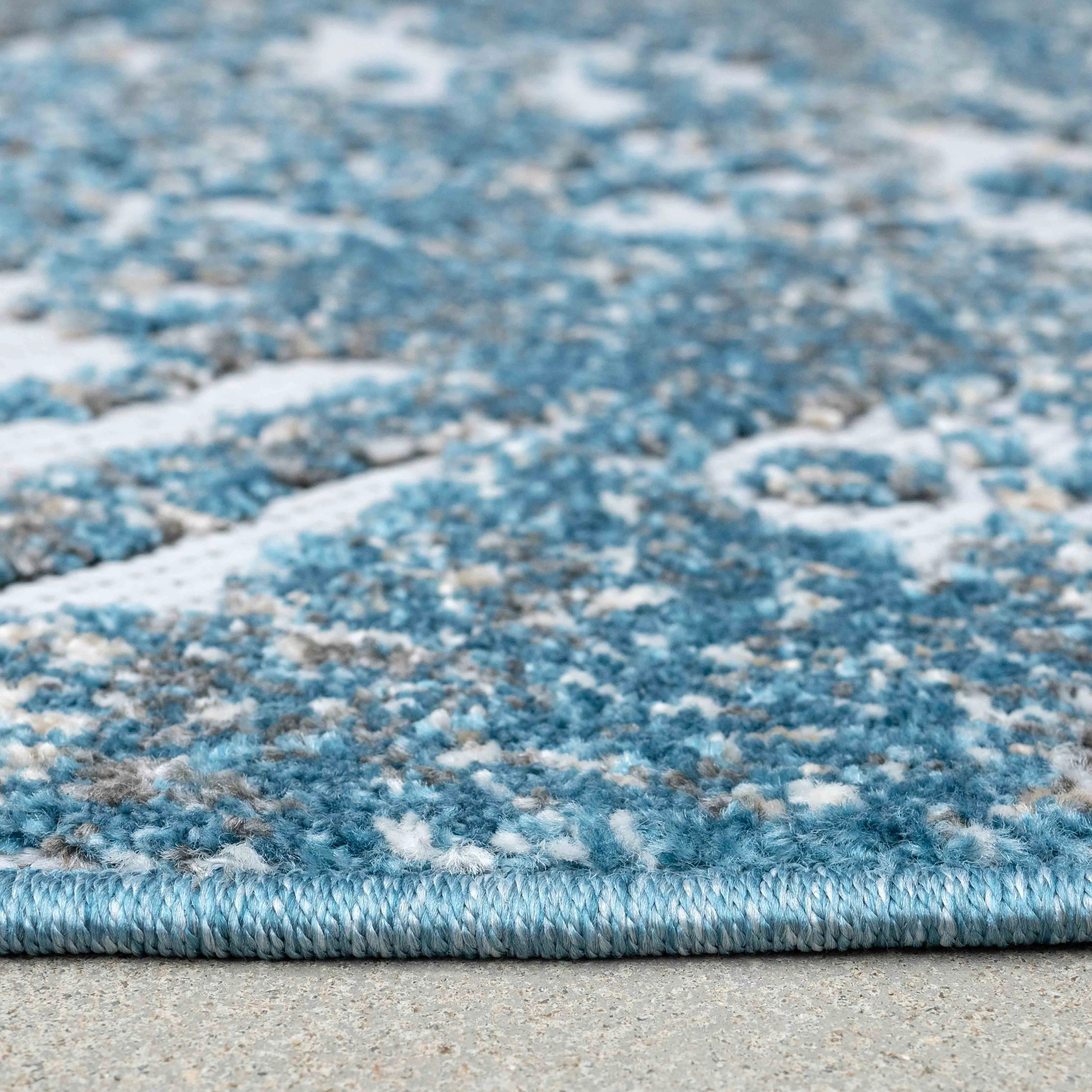 Soft Textured Vintage Teal Weatherproof Outdoor Garden Rug - Edina