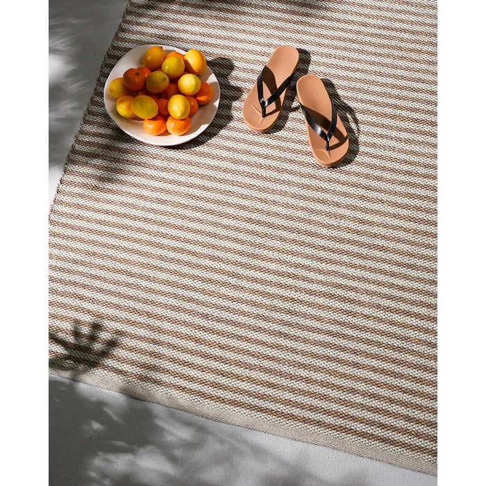 Summit Peak Outdoor Rug - Sand