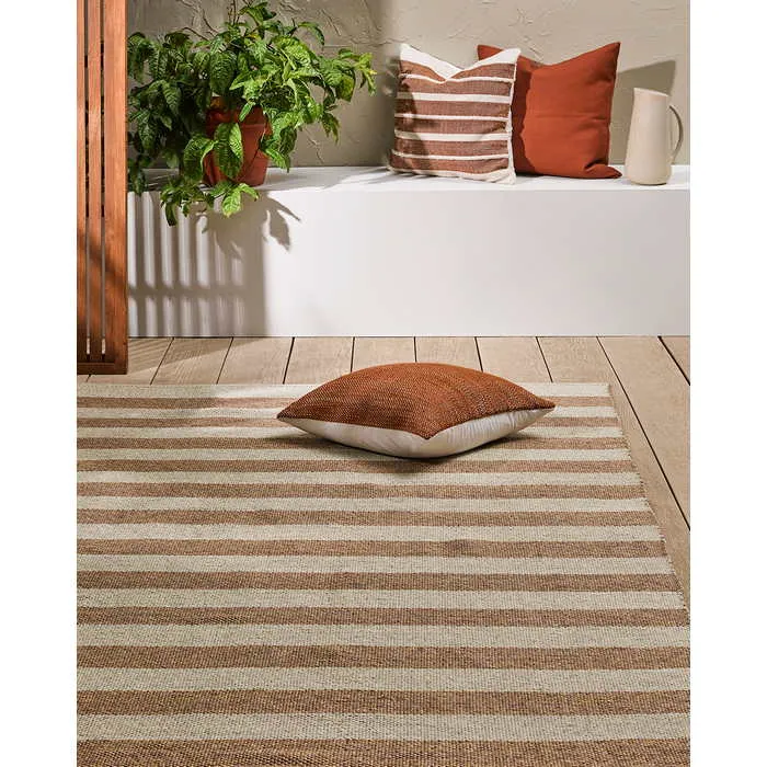 Summit Peak Outdoor Rug - Sand