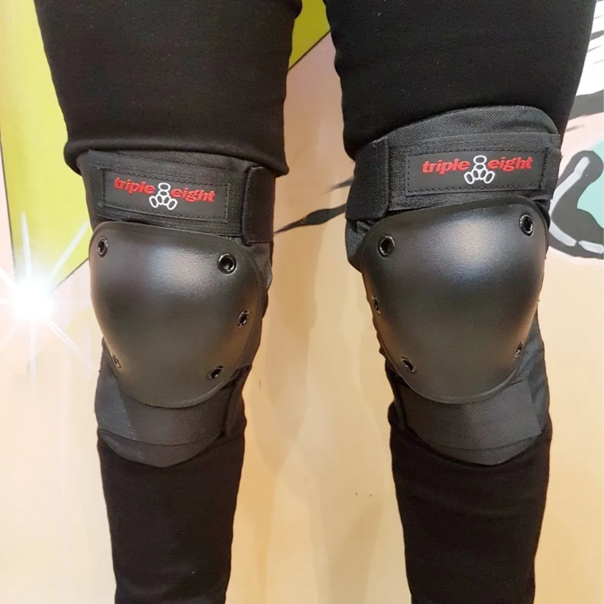 Triple 8 Kneesaver Knee Pads